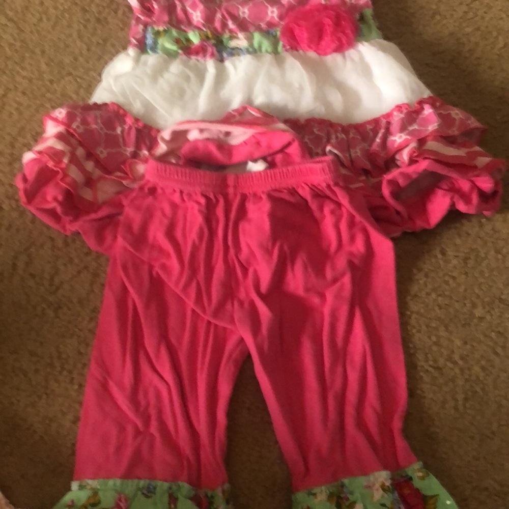 Baby/toddler clothes.